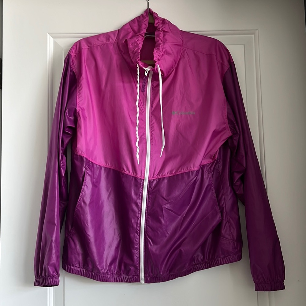 Womens Columbia multi color wind breaker
